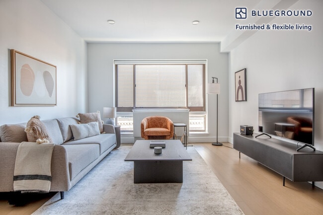 311 W 50th St