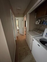 1195 Village Creek Ln in Mount Pleasant, SC - Foto de edificio - Building Photo