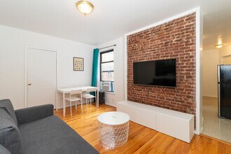 130 E 95th St in New York, NY - Building Photo - Building Photo