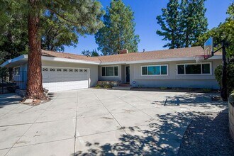 279 Starlight Crest Dr in La Canada Flintridge, CA - Building Photo - Building Photo