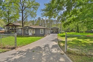 218 Waterfall Dr in Huffman, TX - Building Photo