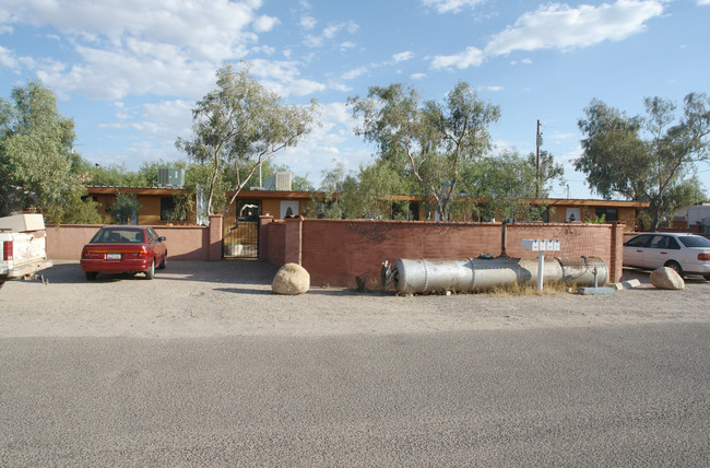 230-236 E Dorothy Ln in Tucson, AZ - Foto de edificio - Building Photo