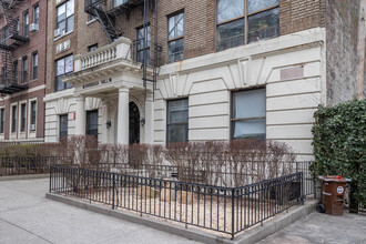 427 Saint Johns Pl in Brooklyn, NY - Building Photo - Building Photo