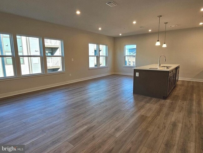 14401 Milk Thistle Ln in Chantilly, VA - Building Photo - Building Photo