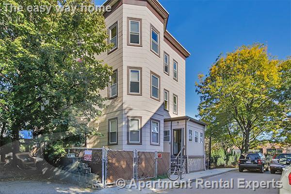 8 Stone Pl in Somerville, MA - Building Photo - Building Photo