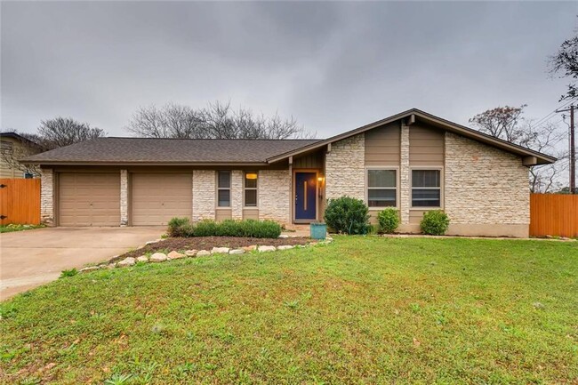 2000 Brookhill Dr in Austin, TX - Building Photo - Building Photo