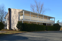 Shamrock West in Stafford Springs, CT - Foto de edificio - Building Photo