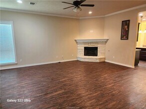 912 Dove Run Trail in College Station, TX - Building Photo - Building Photo