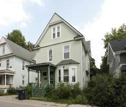 437 Hamilton Pl in Ann Arbor, MI - Foto de edificio - Building Photo