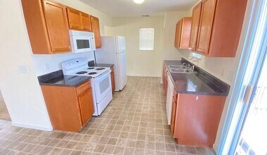 109 Tea Olive Ave in Lexington, SC - Building Photo - Building Photo