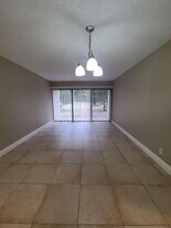 1601 Windorah Way in West Palm Beach, FL - Building Photo