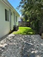 6331 NE 4th Ct in Miami, FL - Building Photo - Building Photo