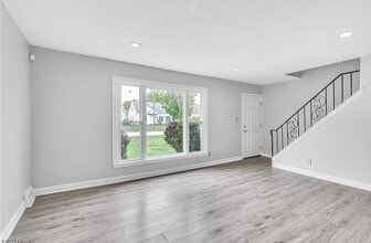 27191 Shirley Ave in Euclid, OH - Building Photo - Building Photo