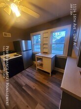 1114 16th Ave, Unit Unit A in South Milwaukee, WI - Building Photo - Building Photo