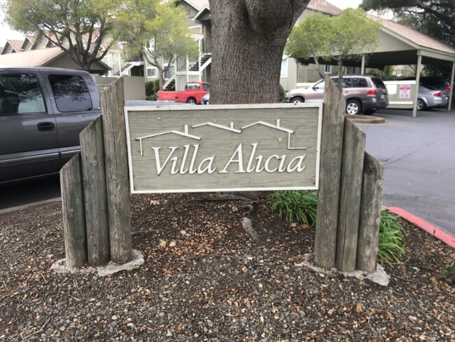 property at 776 Santa Alicia Dr