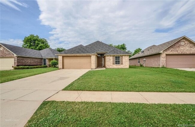 583 Whitefield Ln in Bossier City, LA - Building Photo - Building Photo