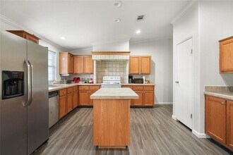 15926 Millers Landing Dr in Houston, TX - Building Photo - Building Photo