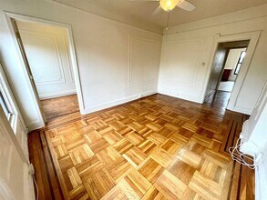 133 Wayne St in Jersey City, NJ - Building Photo - Building Photo