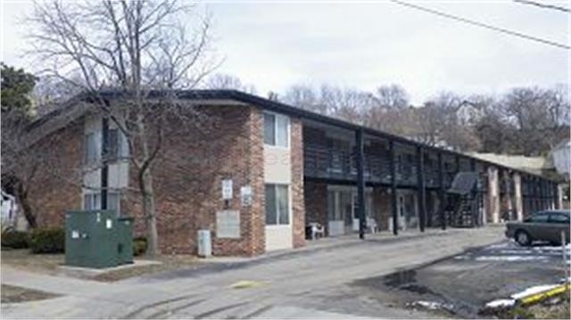 Ellis Apartments in Dubuque, IA - Foto de edificio