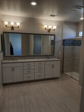 5542 Kennedy Pl in Cotati, CA - Building Photo - Building Photo