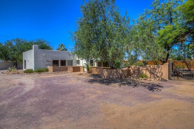 2501 E Edison St in Tucson, AZ - Building Photo - Building Photo