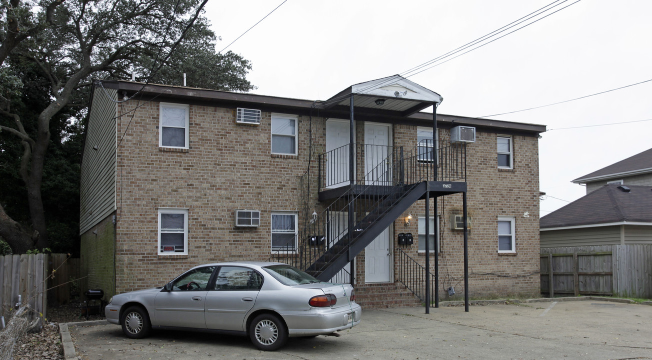 3720 Pleasant Ave in Norfolk, VA - Building Photo