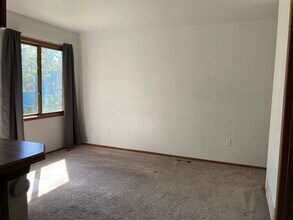 733 Irwin St in Anchorage, AK - Building Photo - Building Photo