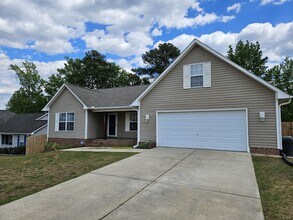908 Broadmore Dr in Fayetteville, NC - Building Photo - Building Photo
