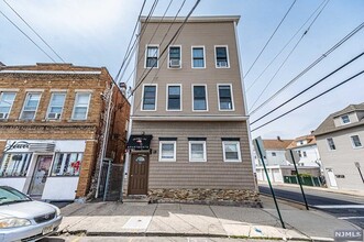 91 Jewell St in Garfield, NJ - Foto de edificio - Building Photo