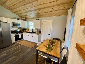 1804 Adina St in Austin, TX - Building Photo - Building Photo