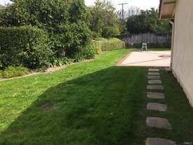 23439 Clarendon St in Los Angeles, CA - Building Photo