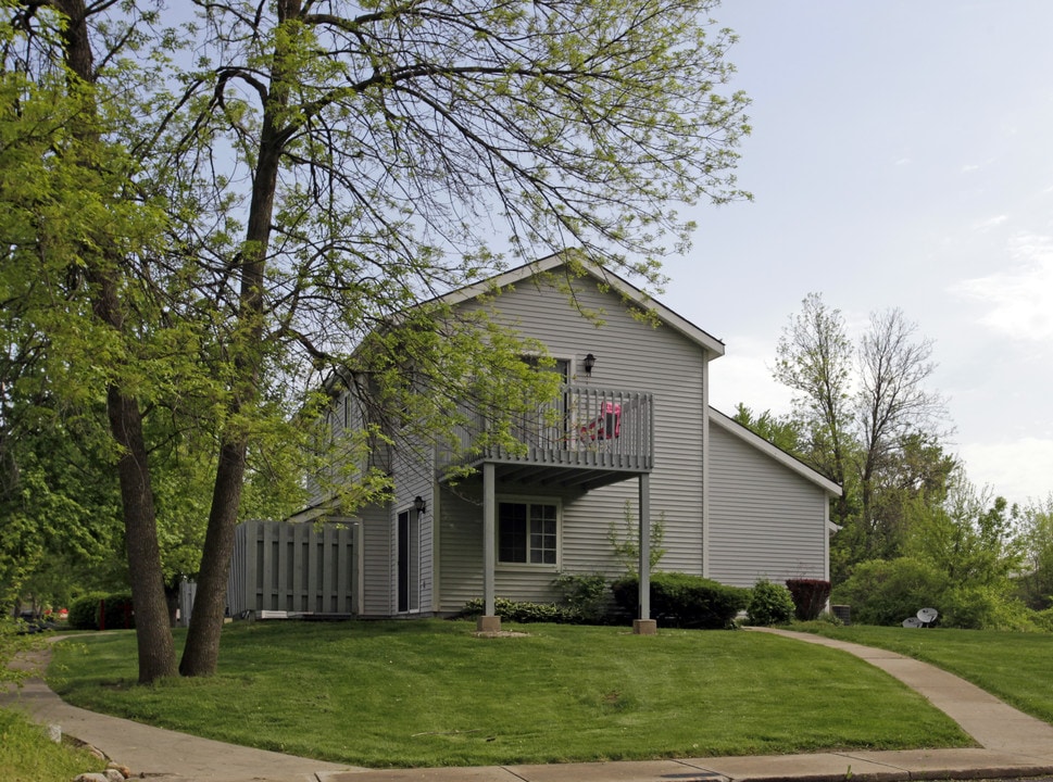 Orchard Park Farms in Wakarusa, IN - Foto de edificio