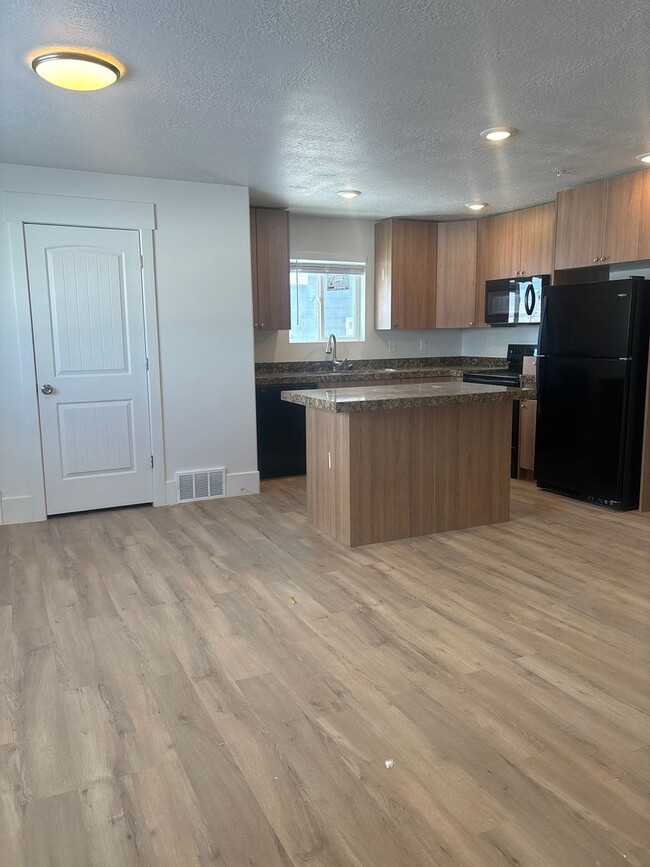 property at 416 Cheyenne Dr