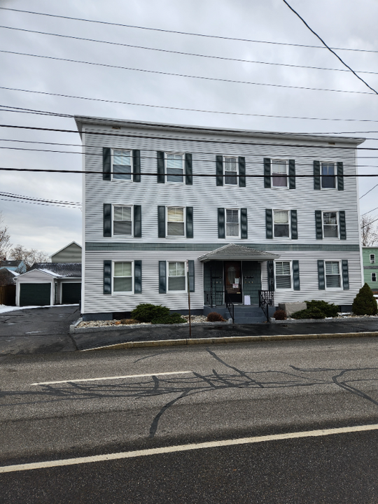 152 Maple St in Manchester, NH - Building Photo