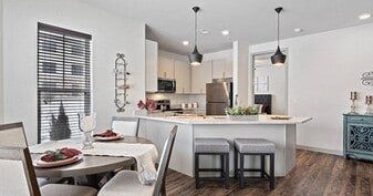 The Villas at Ridgeview Falls Apartments in Olathe, KS - Building Photo
