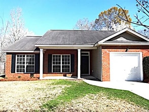 8540 Brookforest Dr in North Charleston, SC - Building Photo - Building Photo