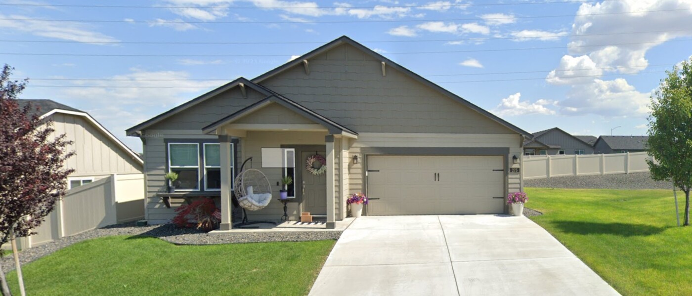 275 Wishkah Dr in Richland, WA - Foto de edificio