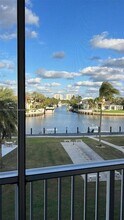 230 N Federal Hwy, Unit 305 in Deerfield Beach, FL - Foto de edificio - Building Photo