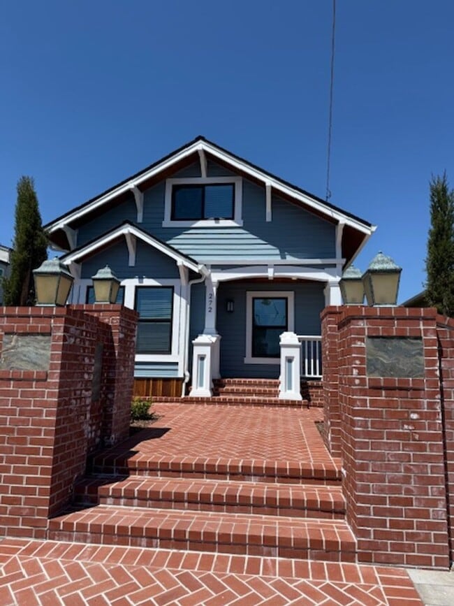property at 272 Clay St