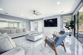 1030 SW 14th Terrace in Fort Lauderdale, FL - Foto de edificio - Building Photo