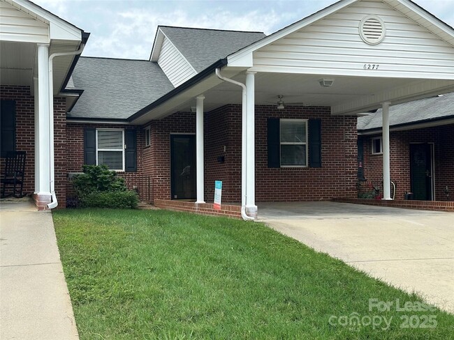 6277 Alyssum Pl in Denver, NC - Building Photo - Building Photo