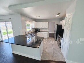 1616 Golden Poppy Ct in Orlando, FL - Foto de edificio - Building Photo