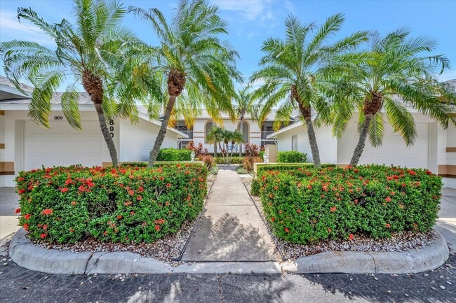 property at 6904 Drewrys Bluff