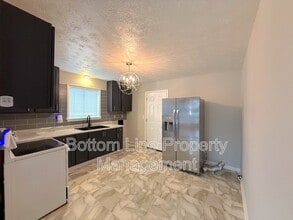 205 Edgegreen Dr in Charlotte, NC - Building Photo - Building Photo