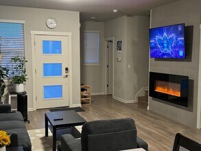 7969 SE Engelmann St in Hillsboro, OR - Foto de edificio - Building Photo