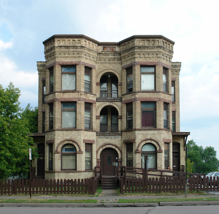 214-216 E 4th St in Duluth, MN - Building Photo