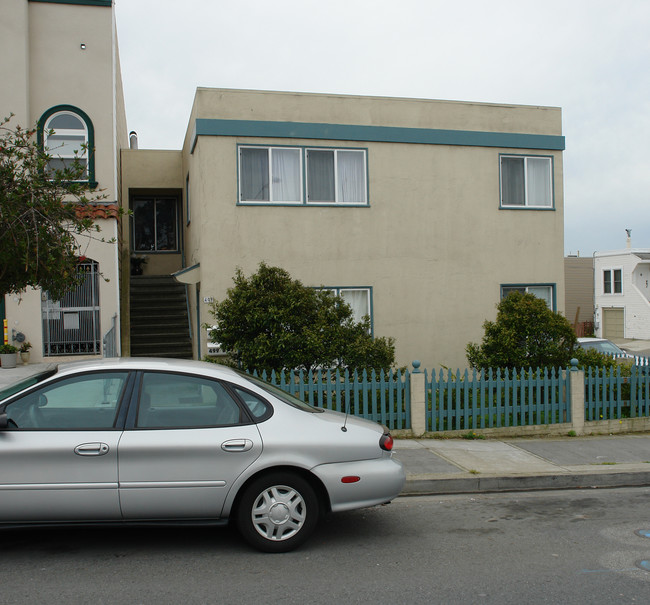 499 Westlake Ave in Daly City, CA - Building Photo - Building Photo