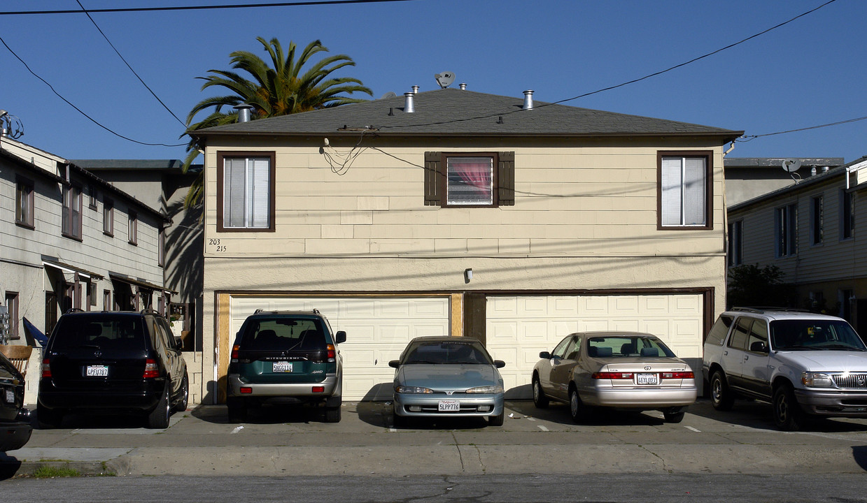 211 Alden St in Redwood City, CA - Foto de edificio