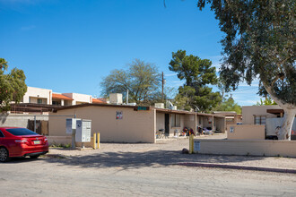 2620-2630 N 14th Ave in Tucson, AZ - Building Photo - Building Photo