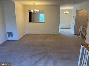 18002 Sunset Lake Ct in Olney, MD - Building Photo - Building Photo